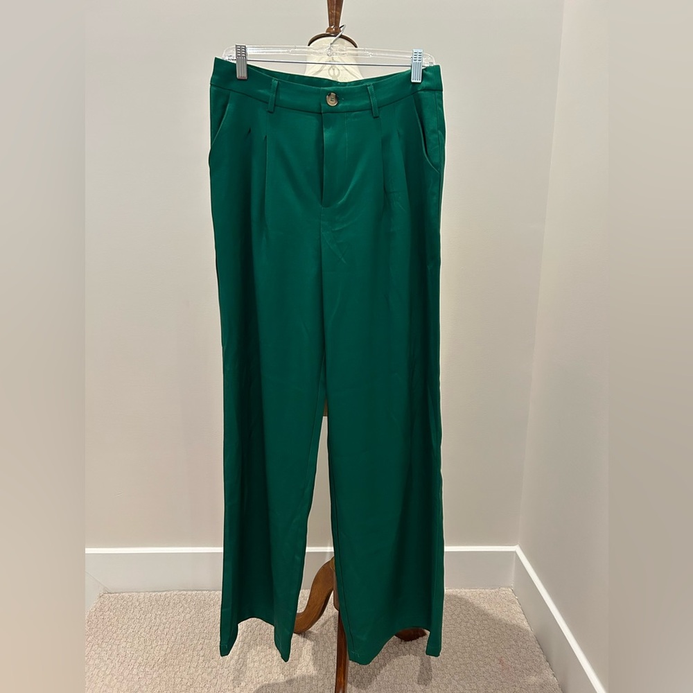 Eesome Women’s Emerald Green Dress Pants
